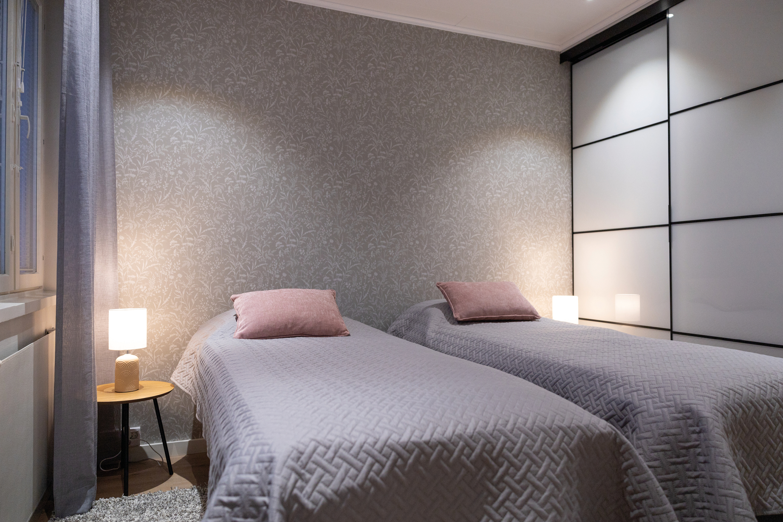 Airbnb kaksio Saarijärvi, makuuhuone 2 erillissänkyä