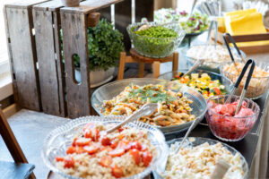 Ruustinnan buffet salaatteja